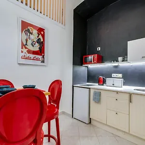 https://little-cola-apartment-in-dohny-street.inbudapesthotels.com